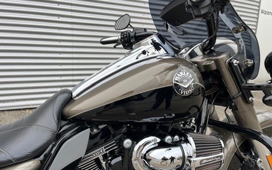 Gebrauchtmotorrad Harley-Davidson CVO Road King FLHRSE - Bild 5