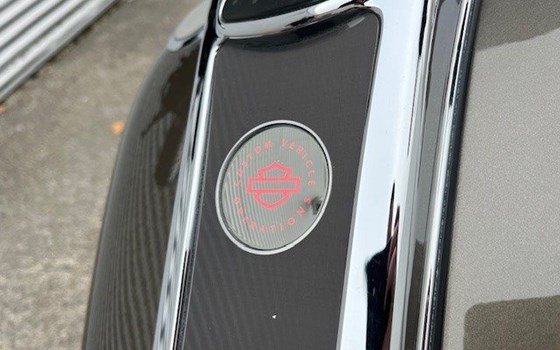 Gebrauchtmotorrad Harley-Davidson CVO Road King FLHRSE - Bild 7