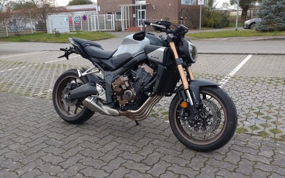 Gebrauchtmotorrad Honda CB650R E-Clutch - Bild 3