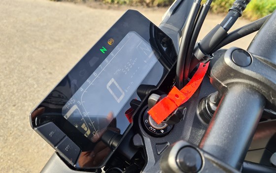 Gebrauchtmotorrad Honda CB125R - Bild 9