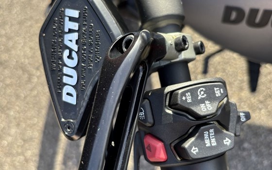 Gebrauchtmotorrad Ducati XDiavel Black Star - Bild 19