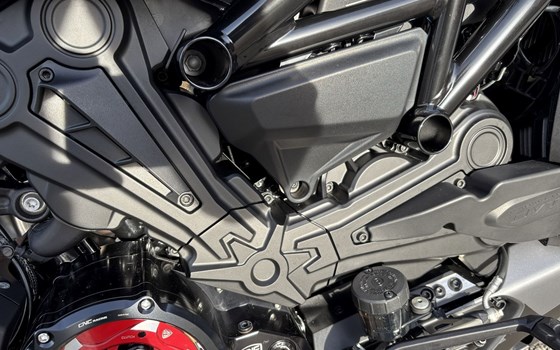 Gebrauchtmotorrad Ducati XDiavel Black Star - Bild 7