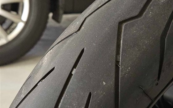 Motorrad Occasion Honda CBR650R - Bild 6