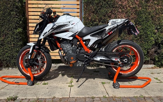 Gebrauchtmotorrad KTM 890 Duke R - Bild 1