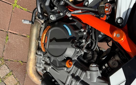 Gebrauchtmotorrad KTM 890 Duke R - Bild 11