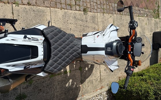 Gebrauchtmotorrad KTM 890 Duke R - Bild 3
