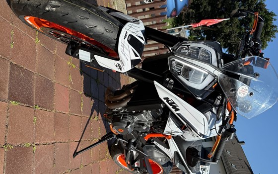 Gebrauchtmotorrad KTM 890 Duke R - Bild 9