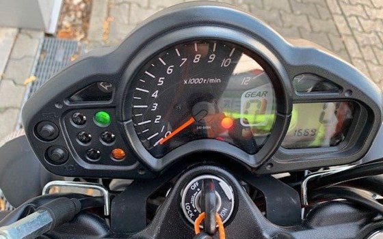 Gebrauchtmotorrad Suzuki SFV 650 Gladius - Bild 4