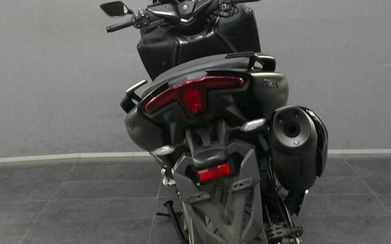 Gebrauchtmotorrad Yamaha TMAX 560 Tech Max - Bild 9