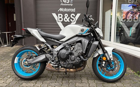 Gebrauchtmotorrad Yamaha MT-09 Y-AMT - Bild 1