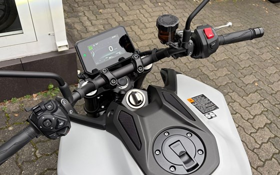 Gebrauchtmotorrad Yamaha MT-09 Y-AMT - Bild 10