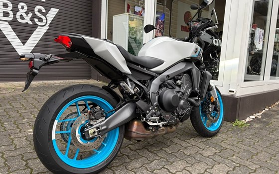 Gebrauchtmotorrad Yamaha MT-09 Y-AMT - Bild 3