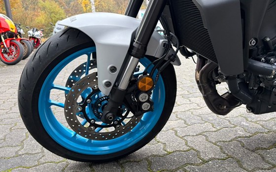 Gebrauchtmotorrad Yamaha MT-09 Y-AMT - Bild 8