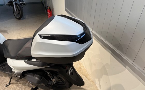 Gebrauchtmotorrad Honda SH125i - Bild 7