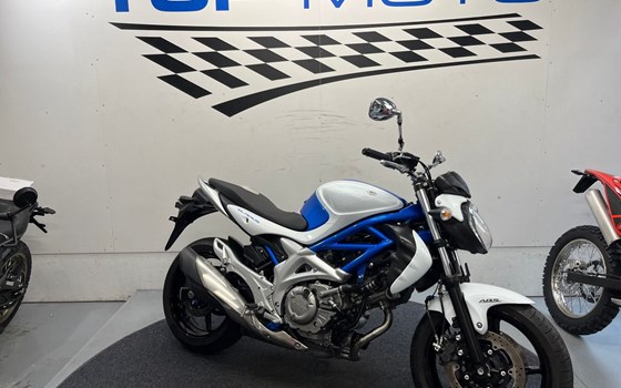 Gebrauchtmotorrad Suzuki SFV 650 Gladius - Bild 1