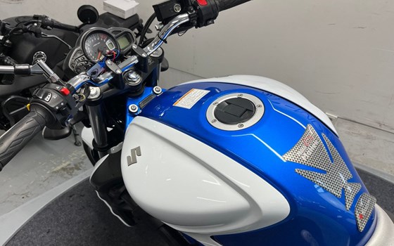 Gebrauchtmotorrad Suzuki SFV 650 Gladius - Bild 6