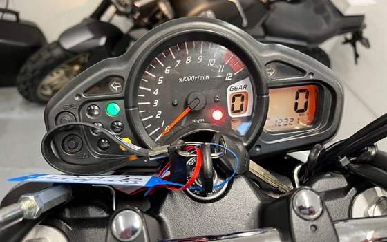 Gebrauchtmotorrad Suzuki SFV 650 Gladius - Bild 7