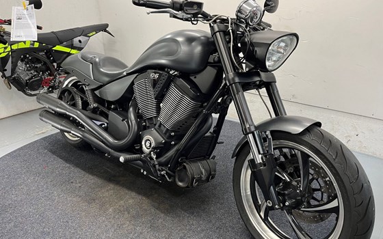 Gebrauchtmotorrad Victory Hammer 8-Ball - Bild 11