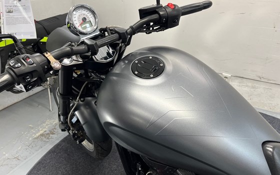 Gebrauchtmotorrad Victory Hammer 8-Ball - Bild 6