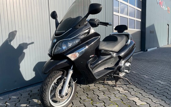 Gebrauchtmotorrad Piaggio X-EVO 400 - Bild 7