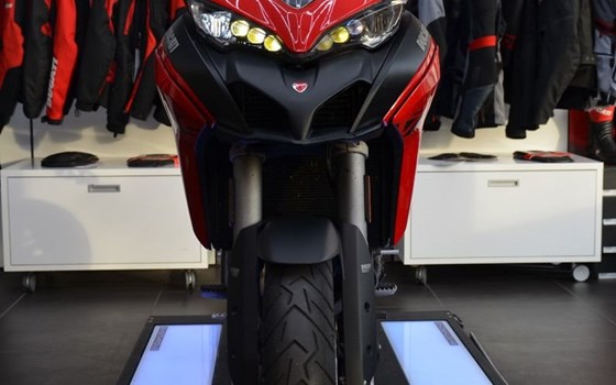Gebrauchtmotorrad Ducati Multistrada V2 S - Bild 3