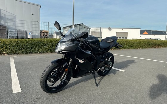 Neufahrzeug Kawasaki Ninja 125 - Bild 3