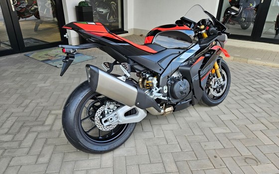 Neufahrzeug Aprilia RSV4 Factory APRC ABS - Bild 14