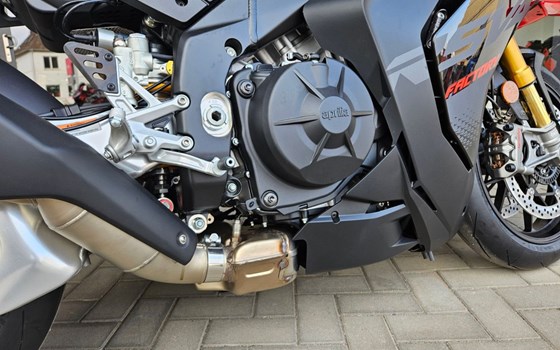 Neufahrzeug Aprilia RSV4 Factory APRC ABS - Bild 17
