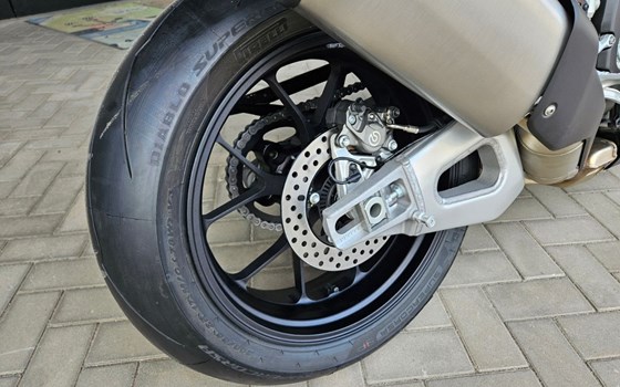 Neufahrzeug Aprilia RSV4 Factory APRC ABS - Bild 18