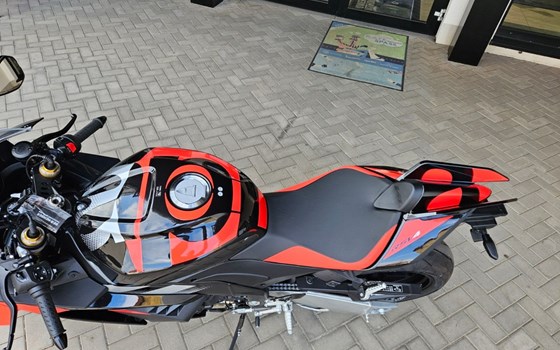 Neufahrzeug Aprilia RSV4 Factory APRC ABS - Bild 9