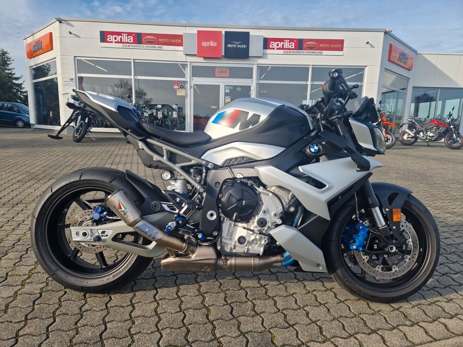 BMW M 1000 R 