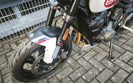 Gebrauchtmotorrad Triumph Trident 660 - Bild 10