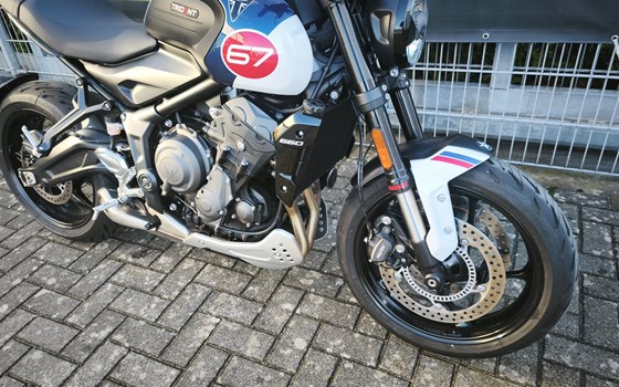 Gebrauchtmotorrad Triumph Trident 660 - Bild 2