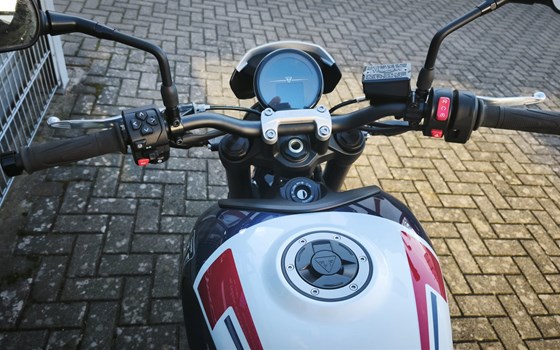Gebrauchtmotorrad Triumph Trident 660 - Bild 5