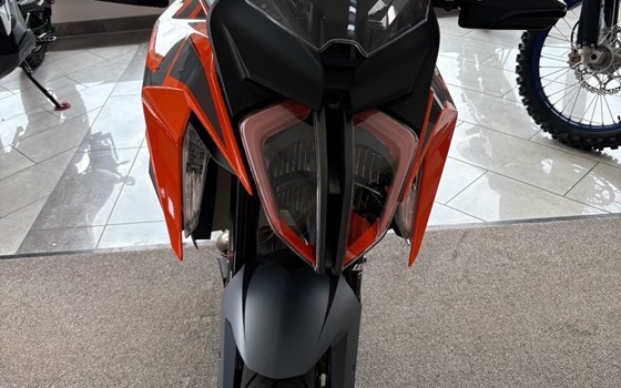 Neufahrzeug KTM 1290 Super Duke GT - Bild 7