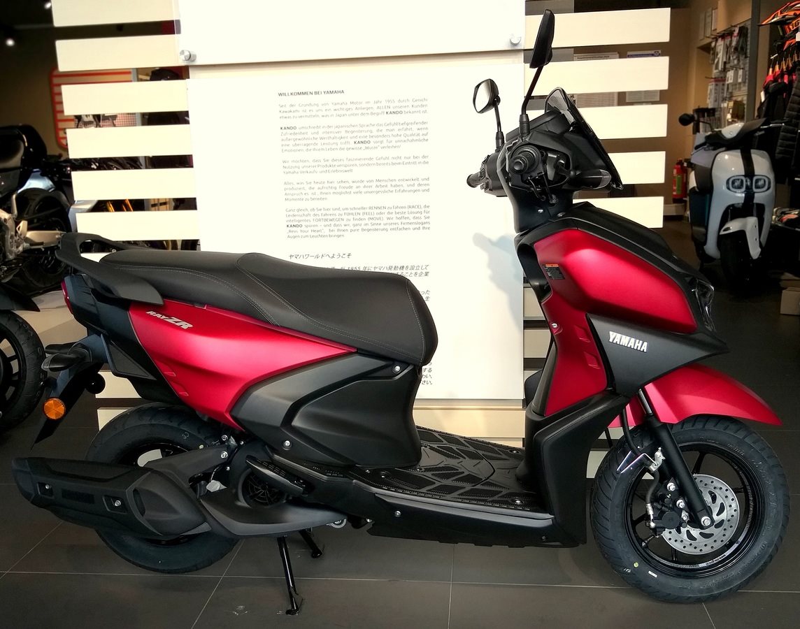 Yamaha RayZR