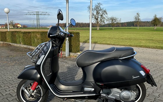 Gebrauchtmotorrad Vespa GTS 300 Super - Bild 2