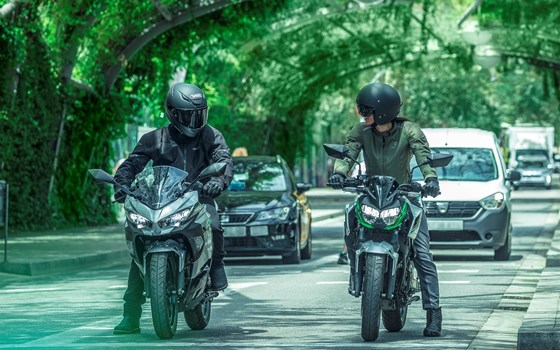 Neufahrzeug Kawasaki Z e-1 - Bild 7