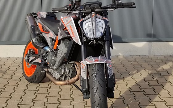 Gebrauchtmotorrad KTM 890 Duke R - Bild 3