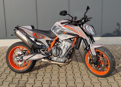 GEBRAUCHTFAHRZEUG KTM 890 Duke R