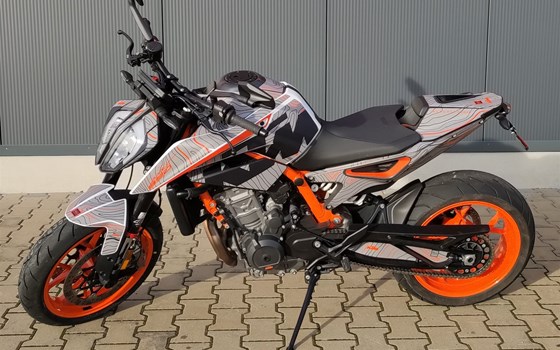 Gebrauchtmotorrad KTM 890 Duke R - Bild 6