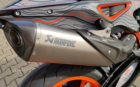 Gebrauchtmotorrad KTM 890 Duke R - Bild 8