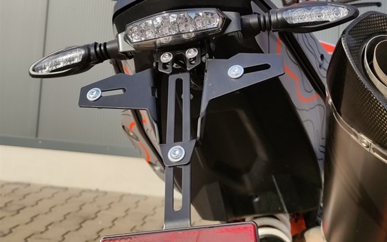 Gebrauchtmotorrad KTM 890 Duke R - Bild 9