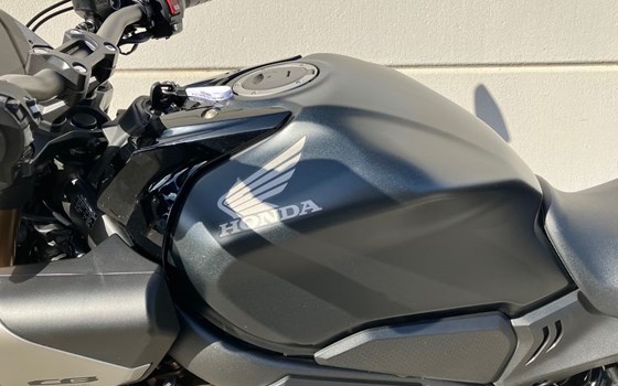 Gebrauchtmotorrad Honda CB650R - Bild 3