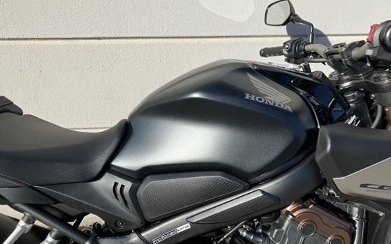 Gebrauchtmotorrad Honda CB650R - Bild 9