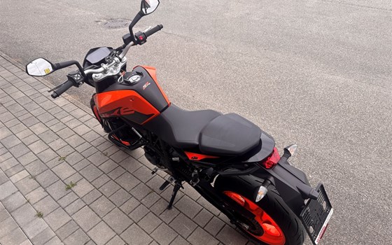 Gebrauchtmotorrad KTM 690 Duke - Bild 4