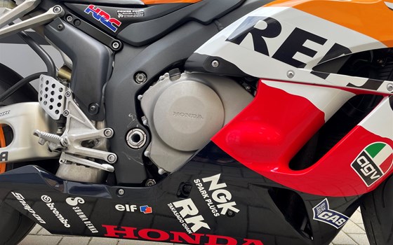 Gebrauchtmotorrad Honda CBR1000RR Fireblade - Bild 3