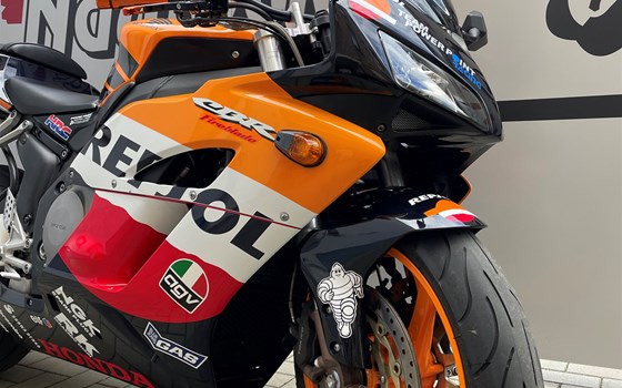 Gebrauchtmotorrad Honda CBR1000RR Fireblade - Bild 6