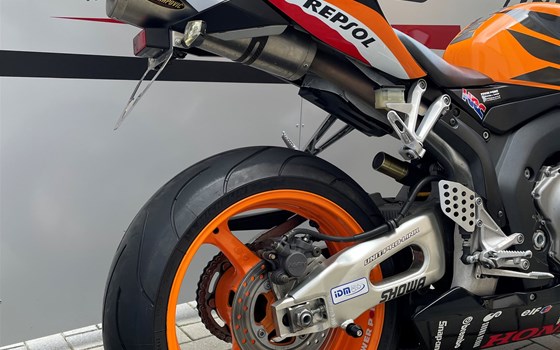 Gebrauchtmotorrad Honda CBR1000RR Fireblade - Bild 7