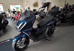 Neumotorrad Kymco Sky Town 125i ABS